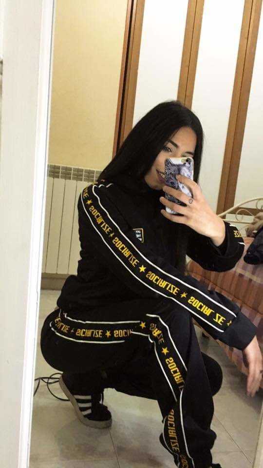 Tonya bove la zoccola
 #96905750