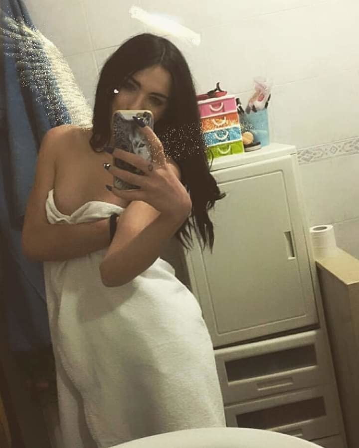 Tonya bove la zoccola
 #96905768