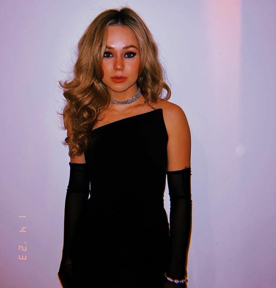 Brec Bassinger desnuda #109778704