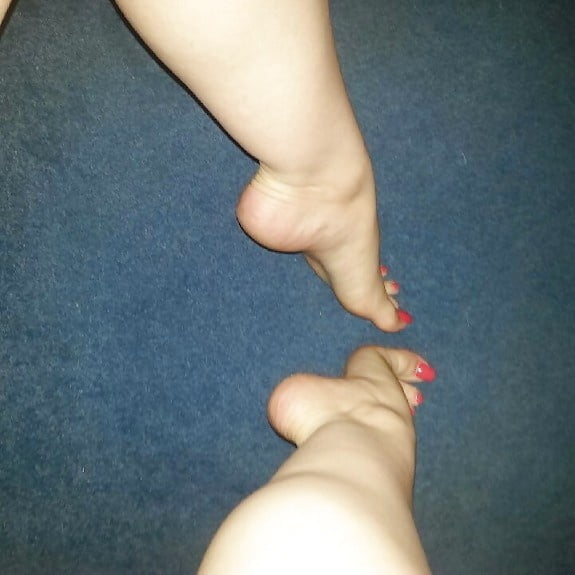 Meine sexy Füße in Strümpfen und Absätzen
 #87667862