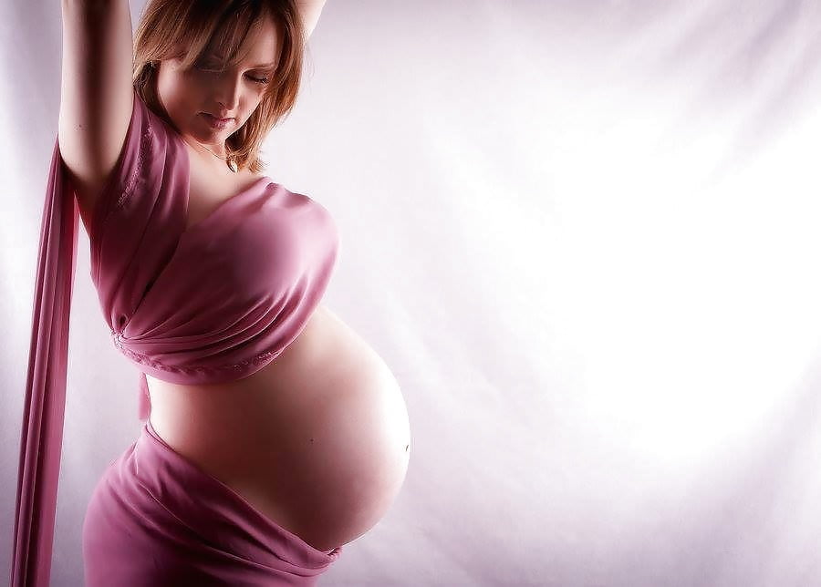 Pregnant women #104221603