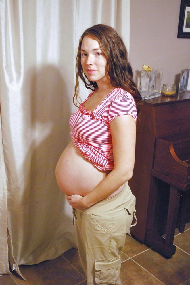 Pregnant women #104221672