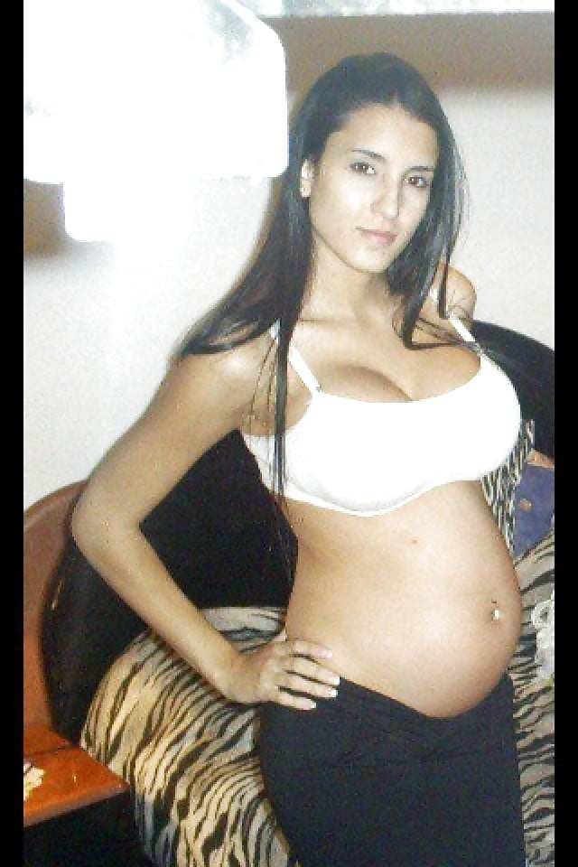 Pregnant women #104221675