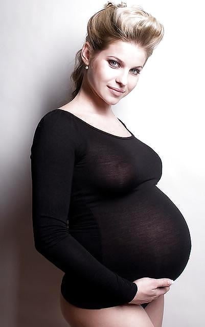 Pregnant women #104221705