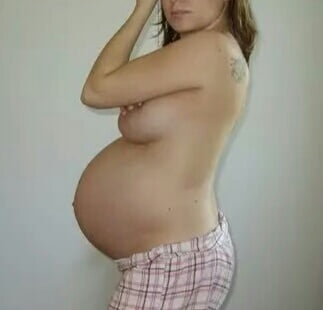 Pregnant women #104221792