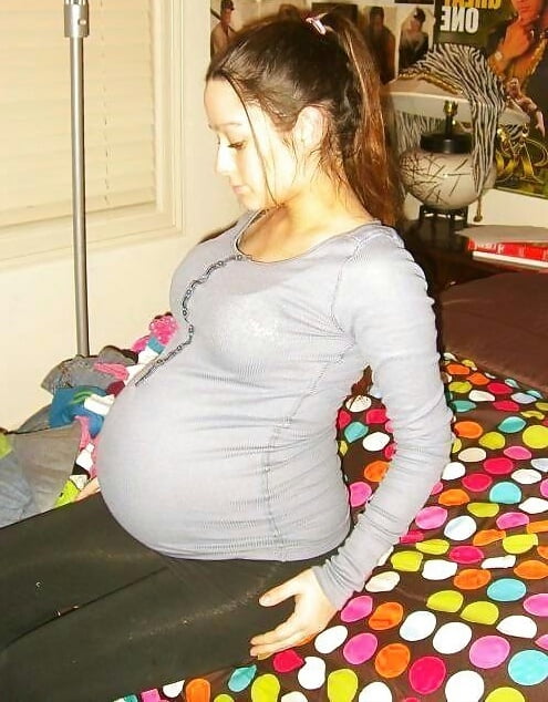 Pregnant women #104221906