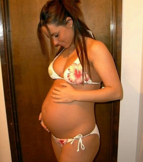 Pregnant women #104221912