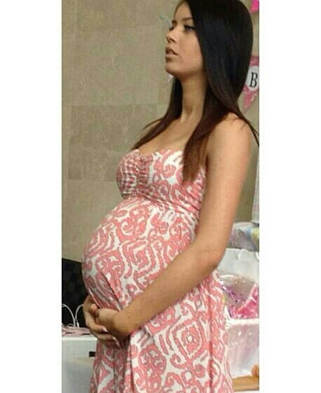Pregnant women #104221956