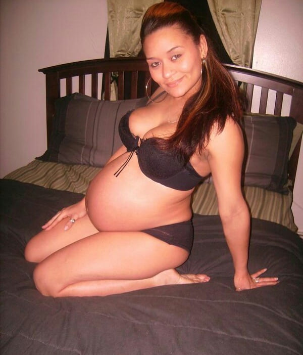 Pregnant women #104222145