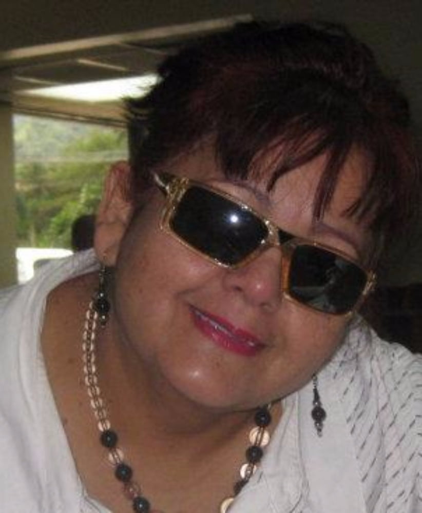 Vakuru mbichana vakadzi ini ndinoida ini handina basa kuti n
 #91573439