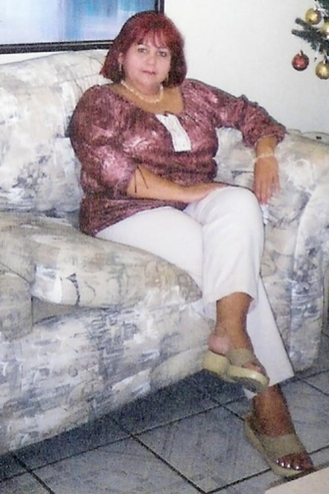 Vakuru mbichana vakadzi ini ndinoida ini handina basa kuti n
 #91573500