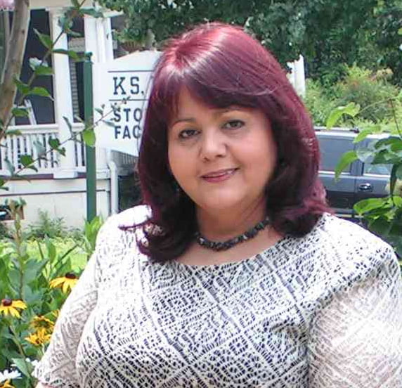 Vakuru mbichana vakadzi ini ndinoida ini handina basa kuti n
 #91573509