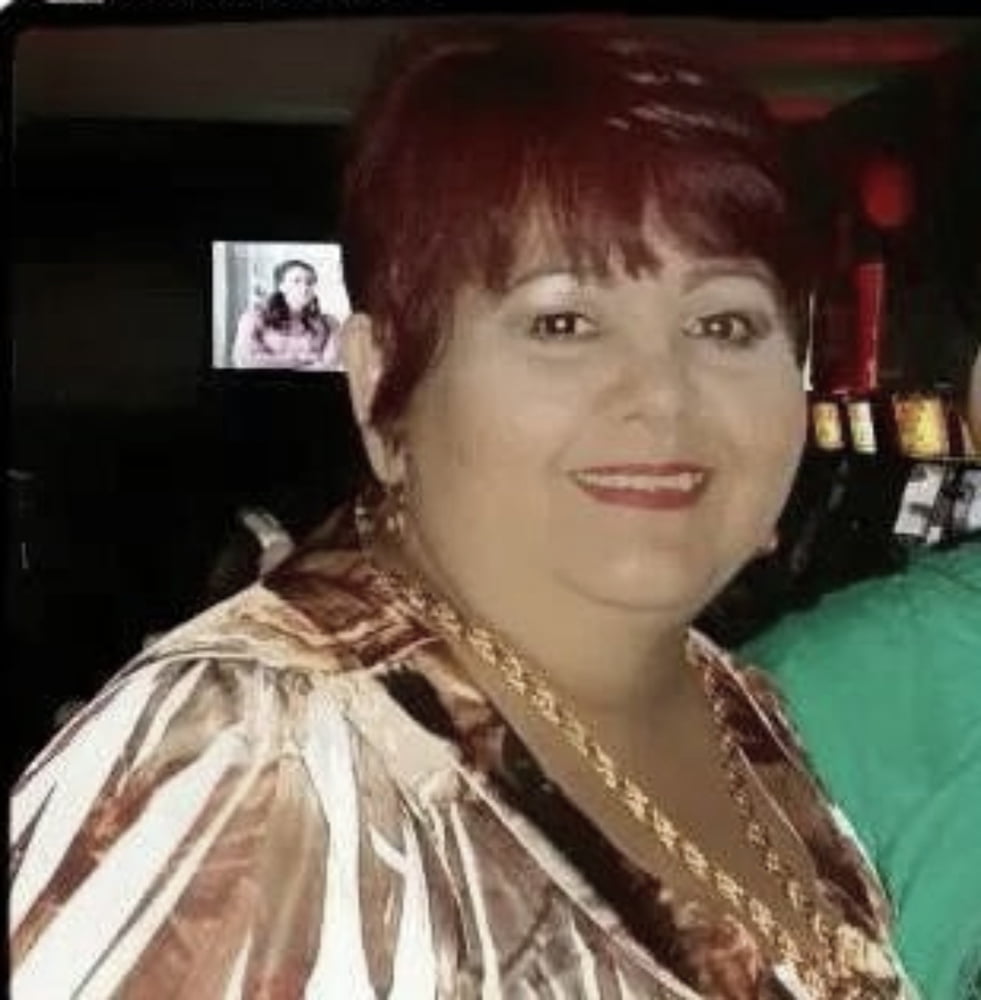 Vakuru mbichana vakadzi ini ndinoida ini handina basa kuti n
 #91573530