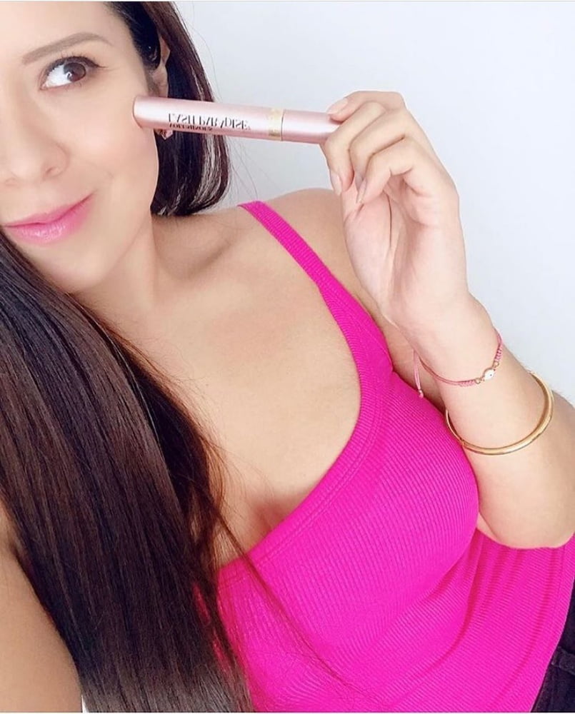 Vanessa, Peru (Vol.5) #104209099