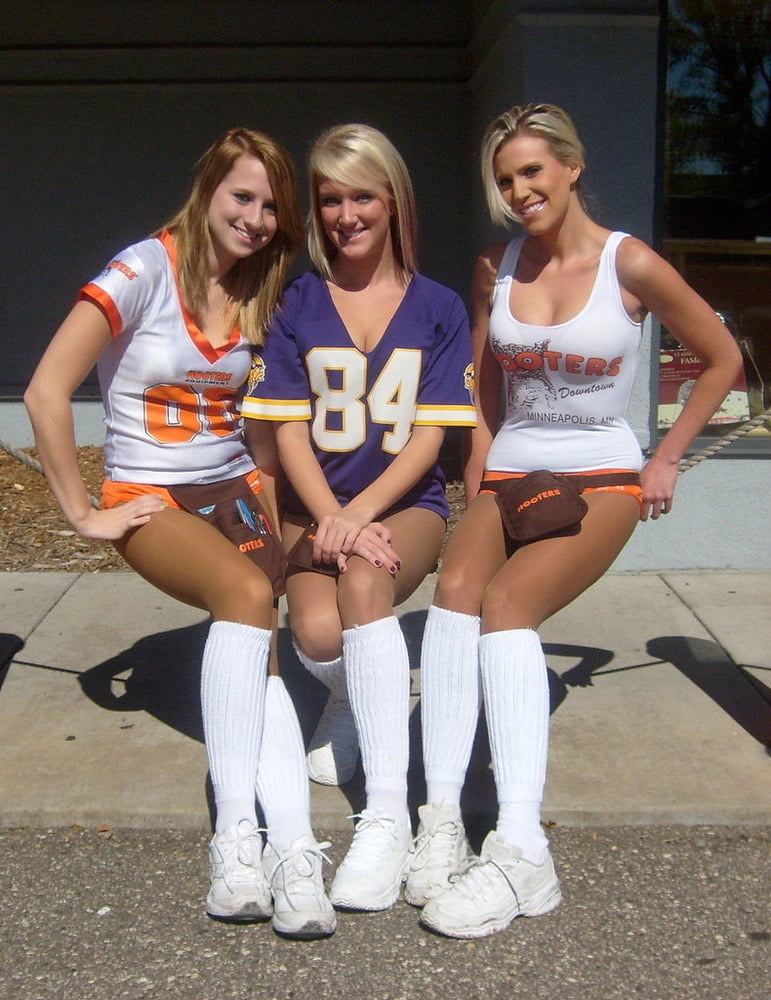 The Girls From Hooters Wear Pantyhose #89061611