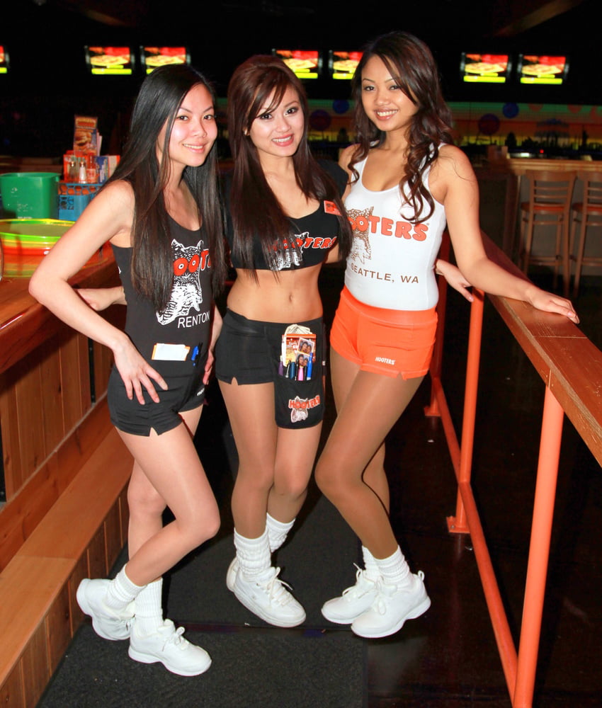 The Girls From Hooters Wear Pantyhose #89061779