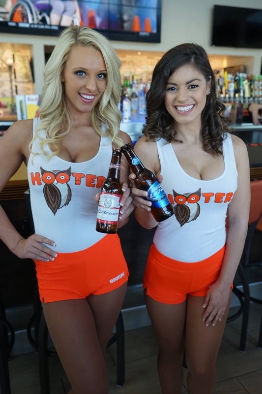 The Girls From Hooters Wear Pantyhose #89062154