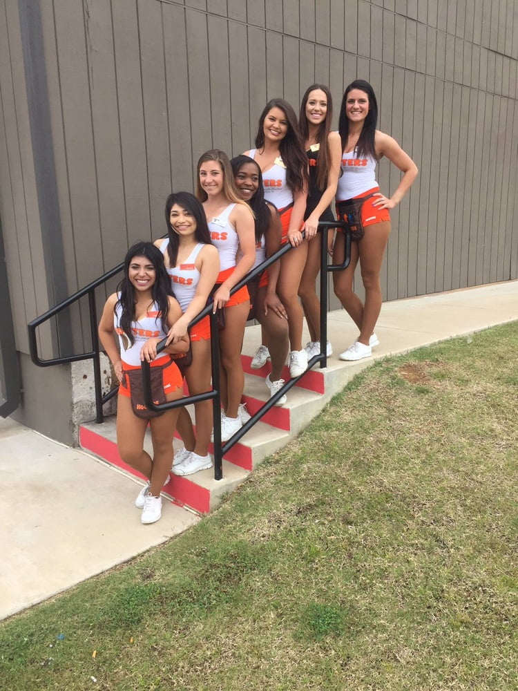 The Girls From Hooters Wear Pantyhose #89062171