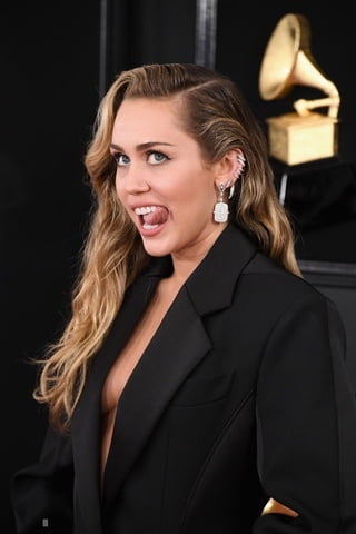 Miley Cyrus #105501095