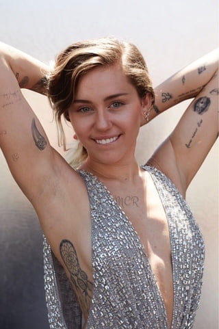 Miley cyrus
 #105501179