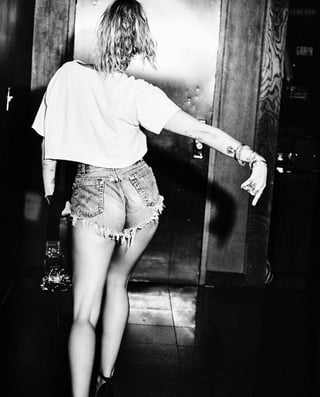 Miley Cyrus #105501518
