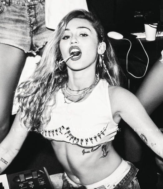 Miley Cyrus #105501592