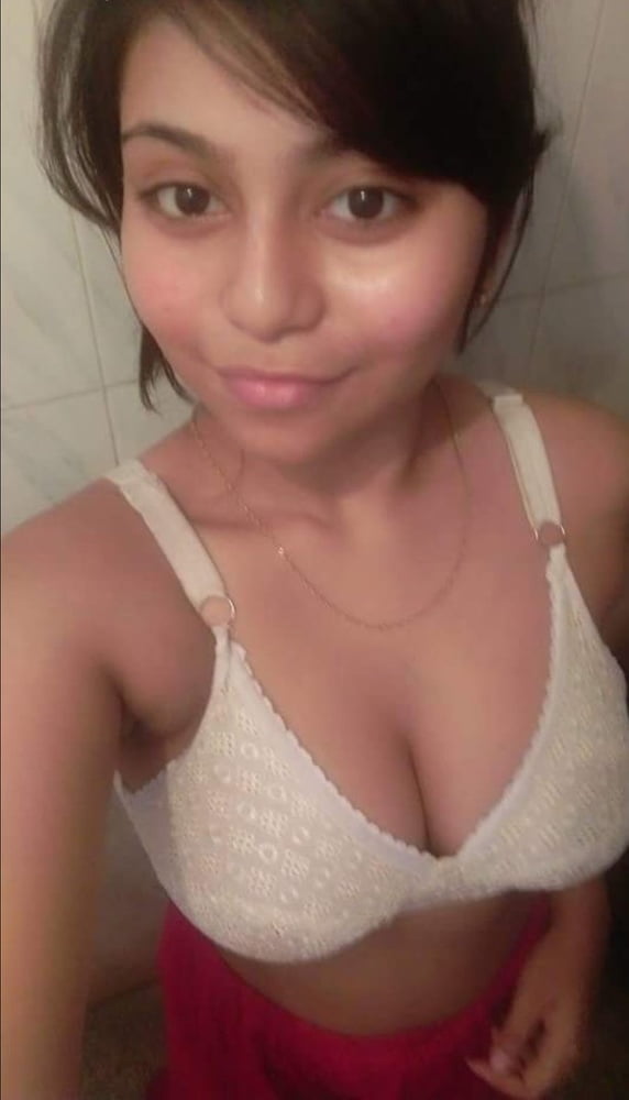 Cute desi exposing big boobs #81367352