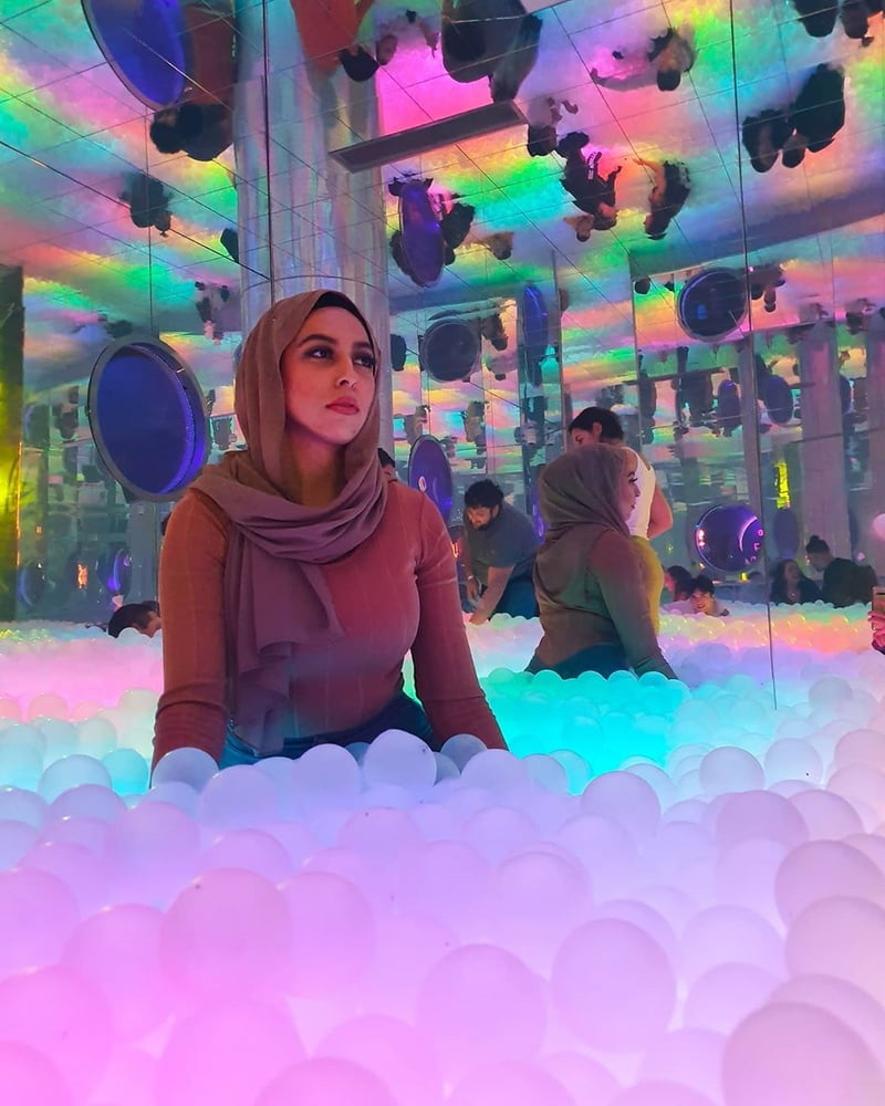 West yorkshire pakistani schlampen
 #96684677