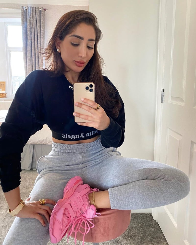 West yorkshire pakistani schlampen
 #96684719