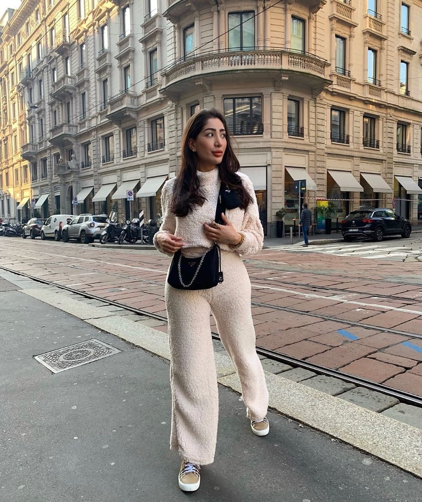 West yorkshire pakistani schlampen
 #96684832