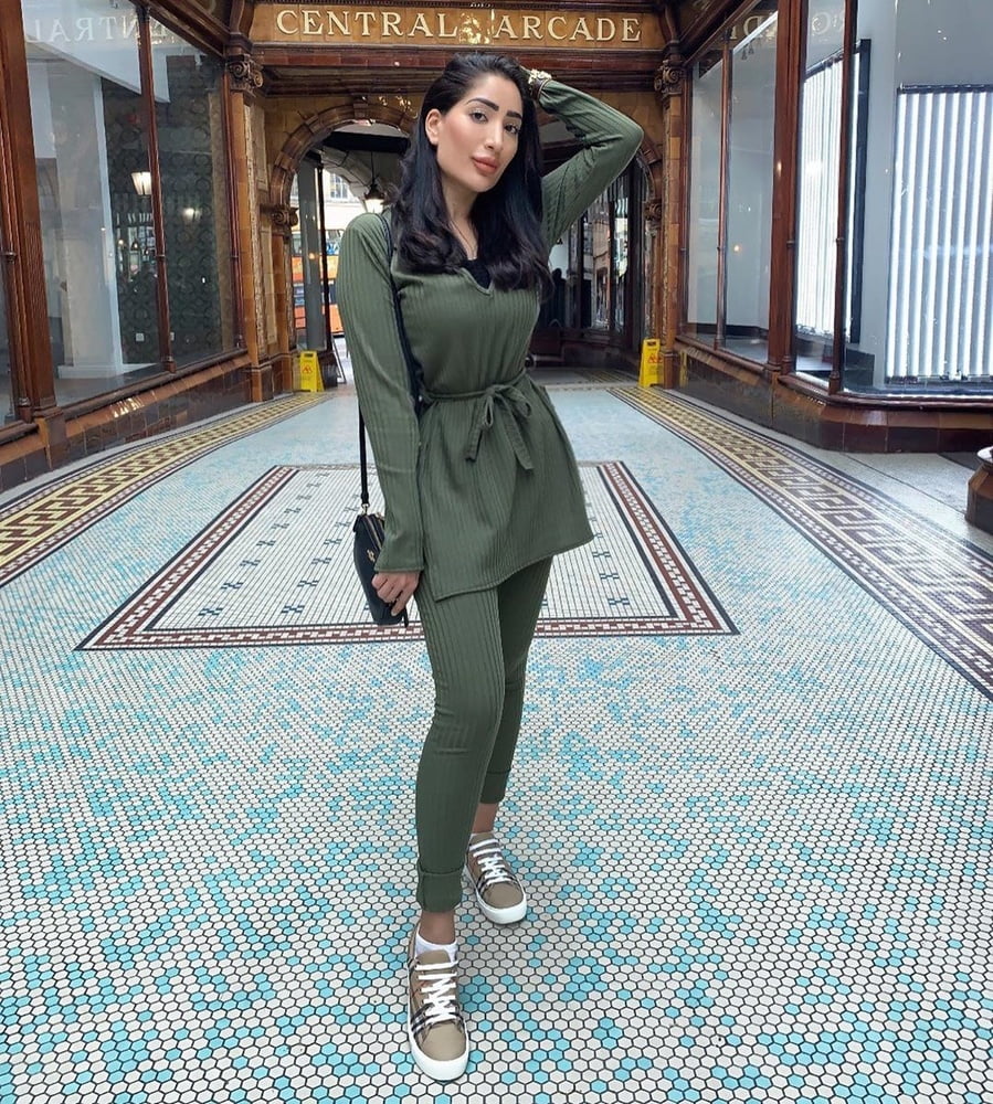 West yorkshire pakistani schlampen
 #96684865