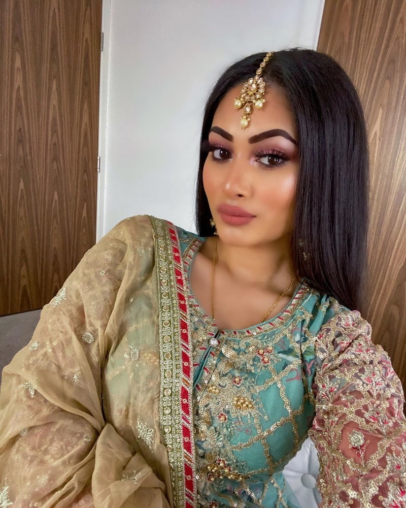 West yorkshire pakistani schlampen
 #96685006