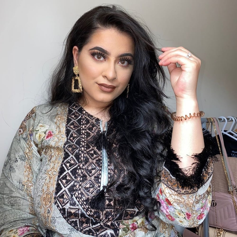 West yorkshire pakistani schlampen
 #96685012