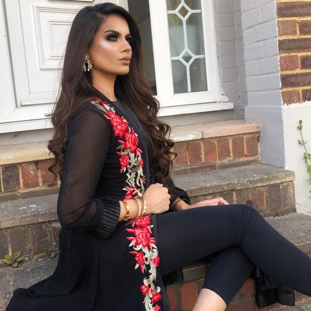 West yorkshire pakistani schlampen
 #96685113