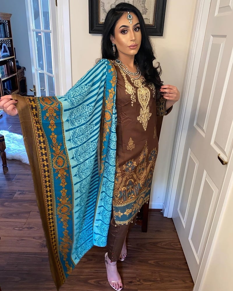 West yorkshire pakistani schlampen
 #96685142