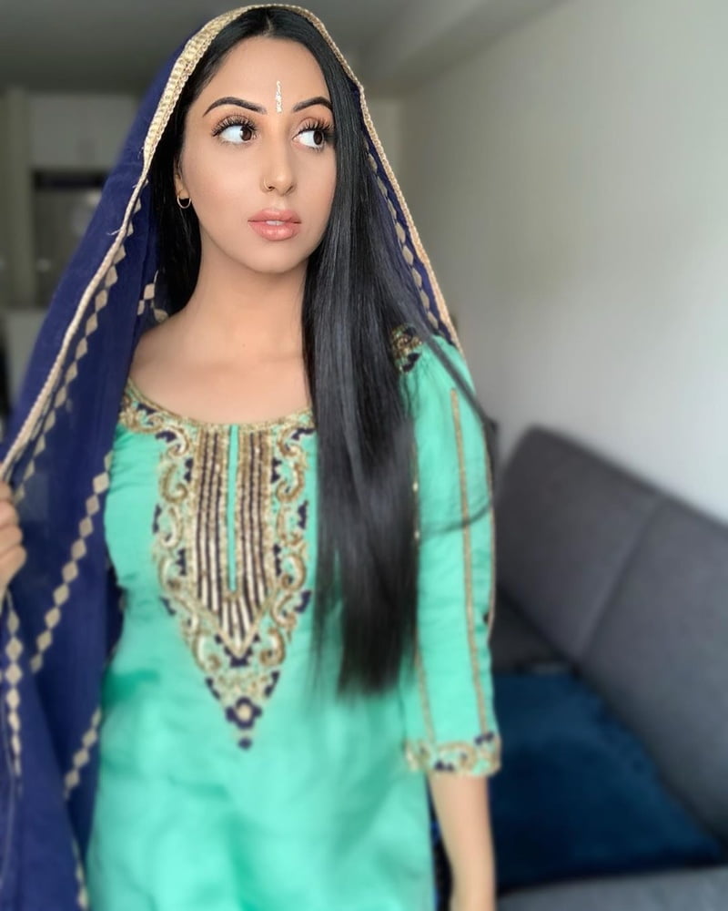 West yorkshire pakistani schlampen
 #96685161