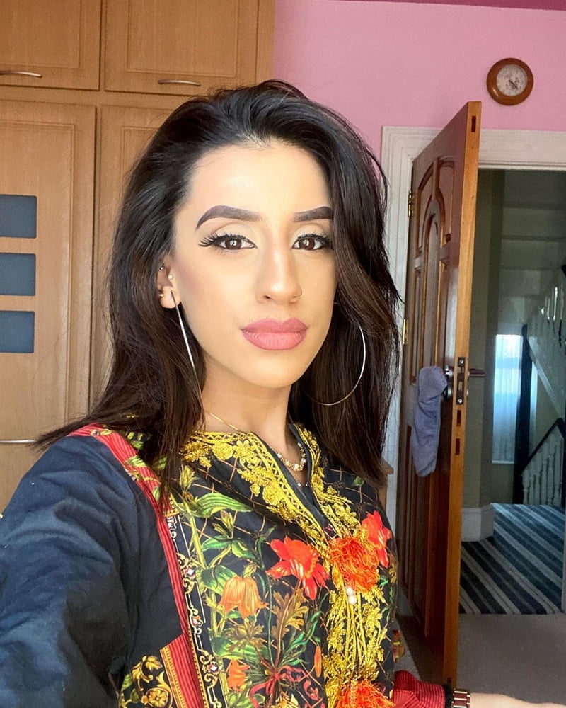 West yorkshire pakistani schlampen
 #96685242