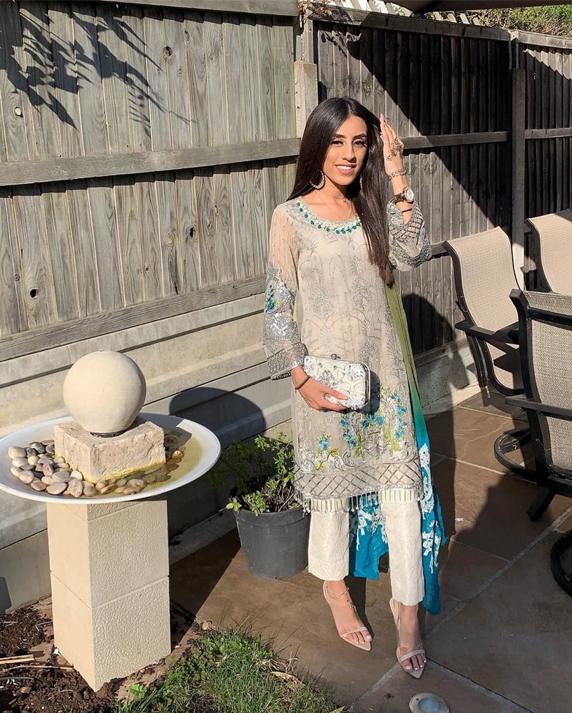 West yorkshire pakistani schlampen
 #96685313