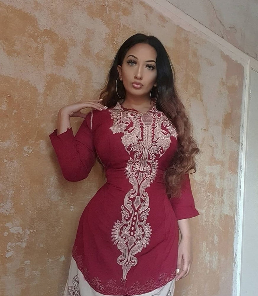 West yorkshire pakistani schlampen
 #96685316