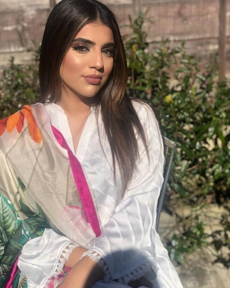 West yorkshire pakistani schlampen
 #96685407