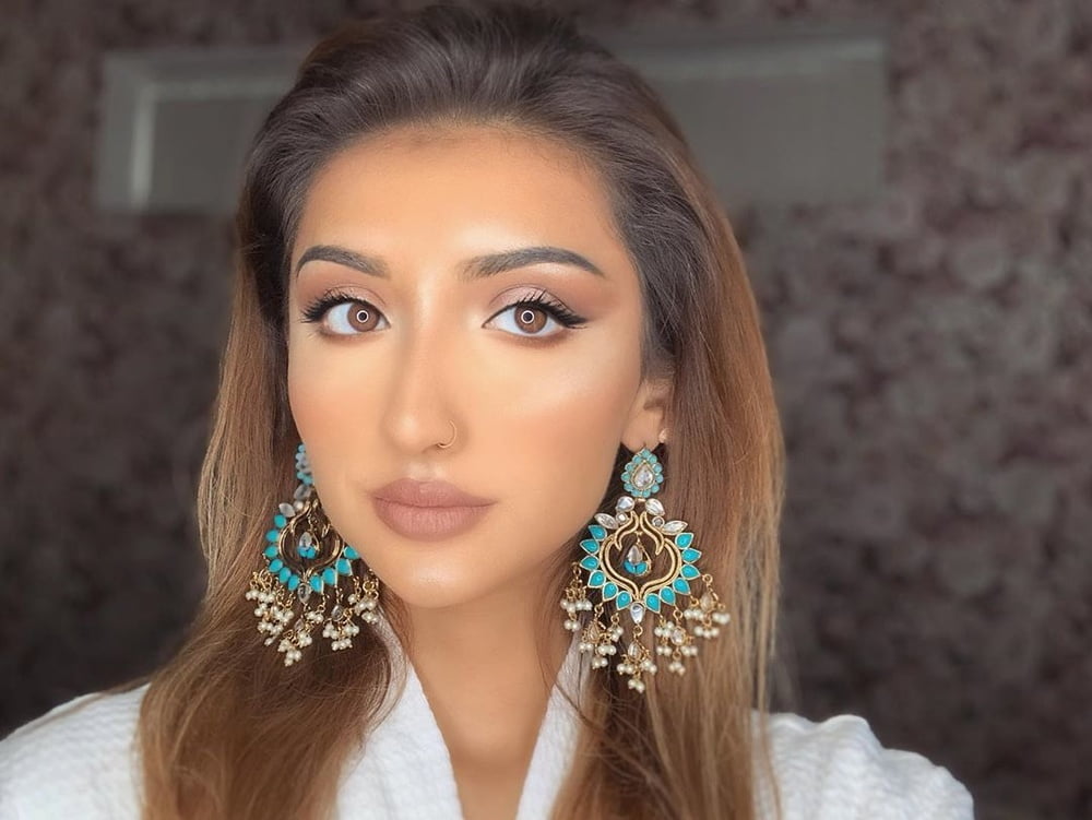 West yorkshire pakistani schlampen
 #96685474