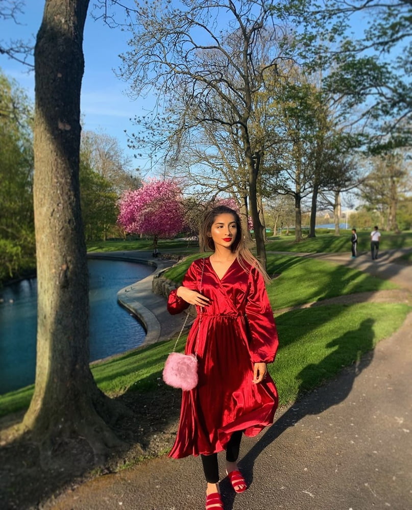 West yorkshire pakistani schlampen
 #96685484