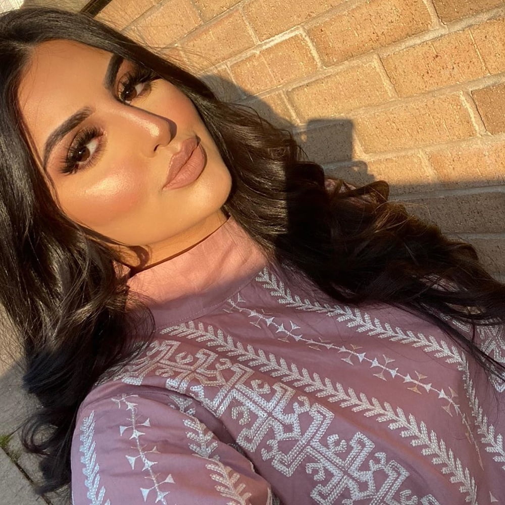 West yorkshire pakistani schlampen
 #96685523