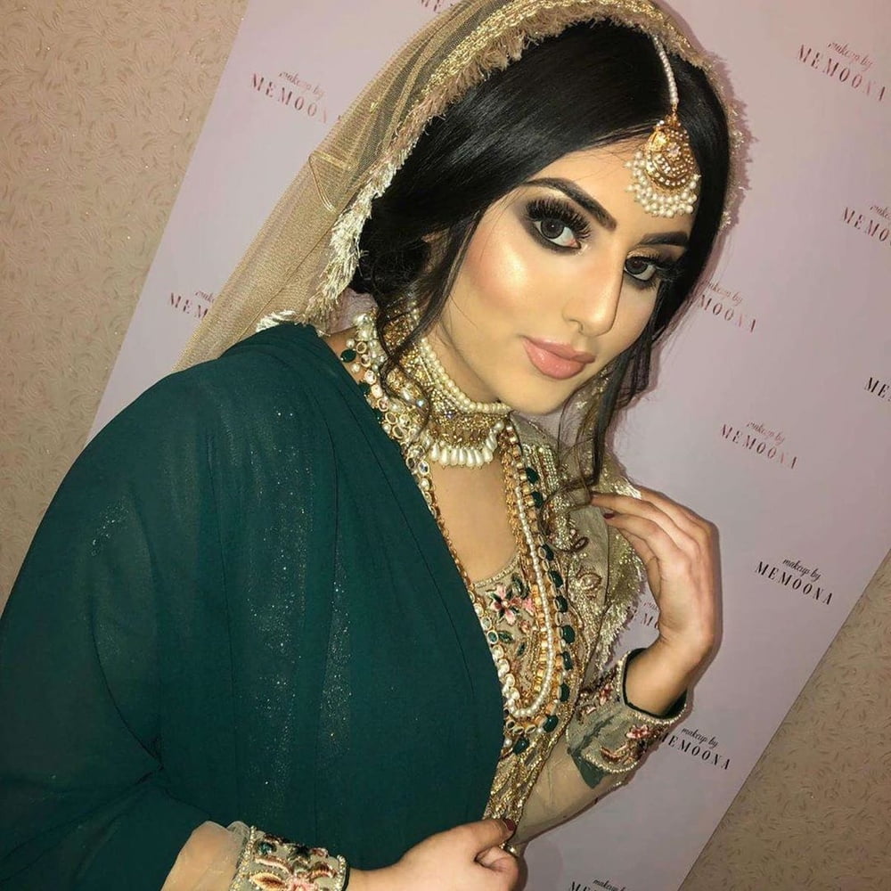 West yorkshire pakistani schlampen
 #96685528