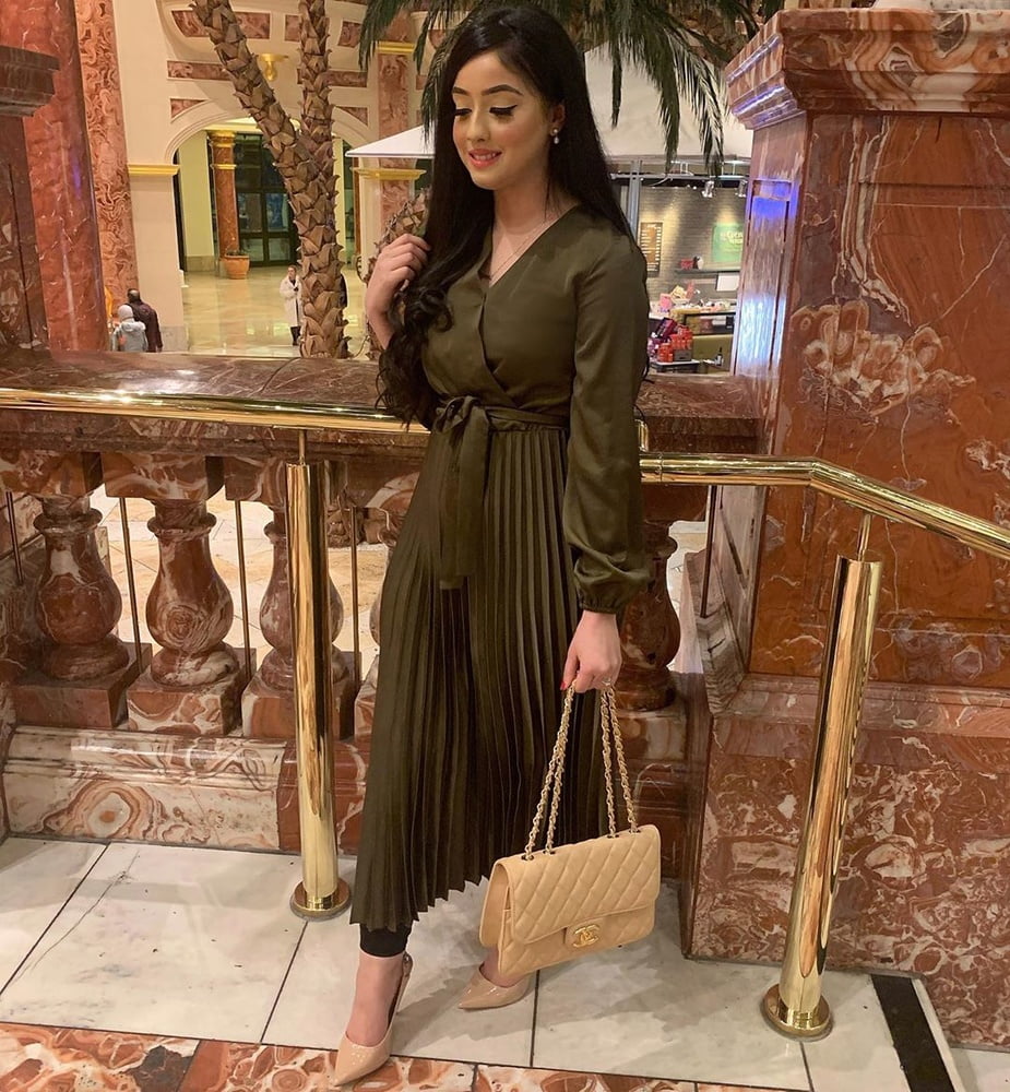 West yorkshire pakistani schlampen
 #96685542