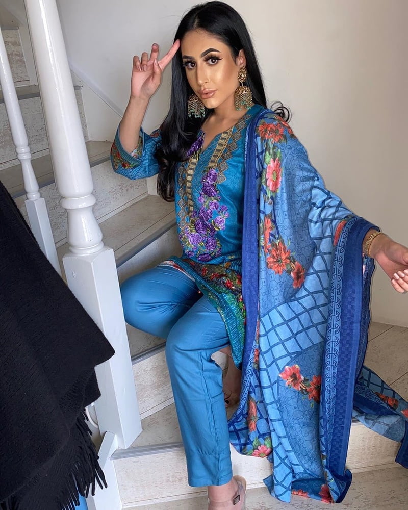 West yorkshire pakistani schlampen
 #96685639