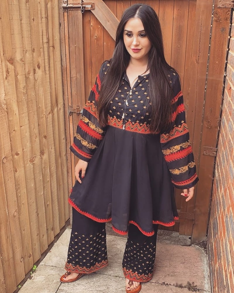 West yorkshire pakistani schlampen
 #96685718