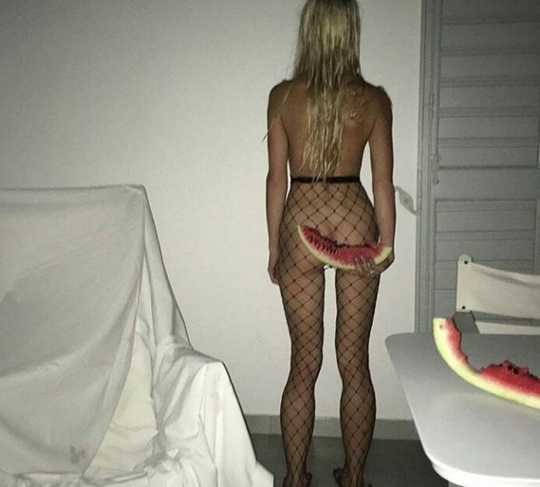 Anya Miheeva desnuda #109362630