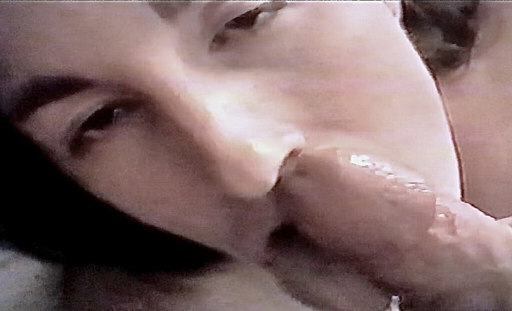 Femme salope suçant la bite pour le sperme
 #97666886