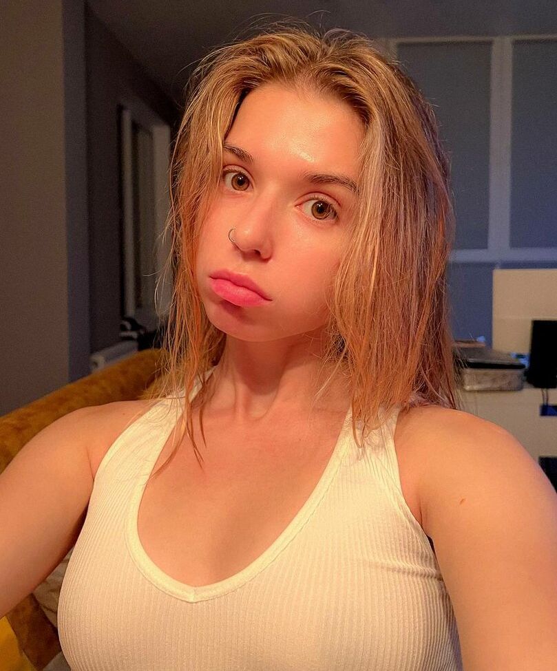 Shulyyyyyy desnuda #108134516